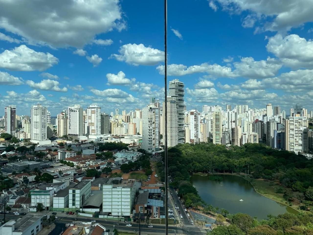 Moderno Flat Com Vista Para O Parque Vaca Brava Goiânia Extérieur photo